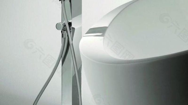 智能马桶：功能全面，体验升级