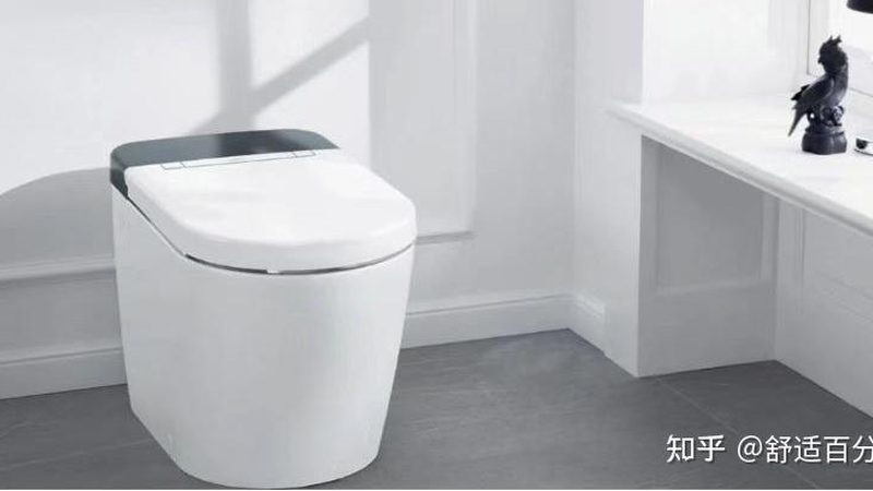 独立与嵌入：浴缸安装方式的智慧之选**